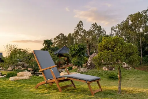 OUTDOOR DECK CHAIR W CUSHION - TPDE02